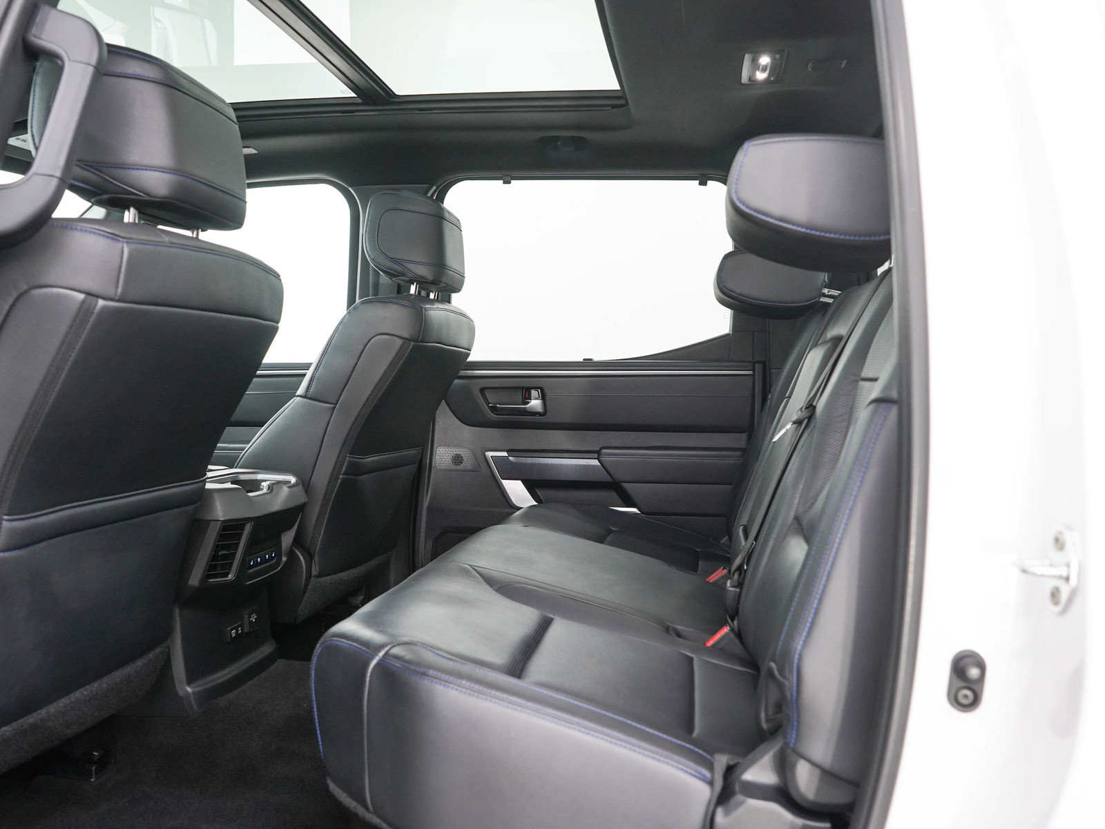 Used 2022 Toyota Tundra Platinum AWD/4WD image 14