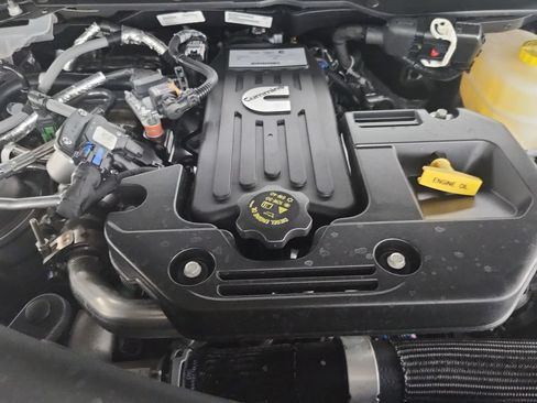 New 2026 RAM 2500 Laramie w/ Night Edition AWD/4WD image 33