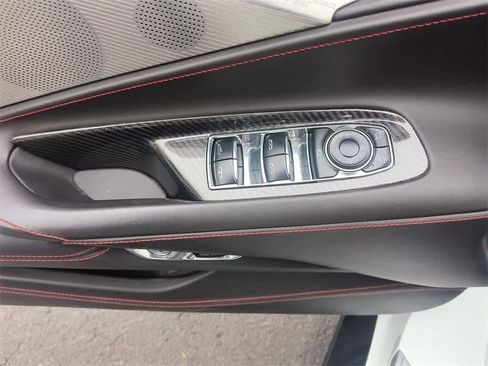 Used 2021 Chevrolet Corvette Stingray Premium Conv w/ Z51 Performance Package image 13