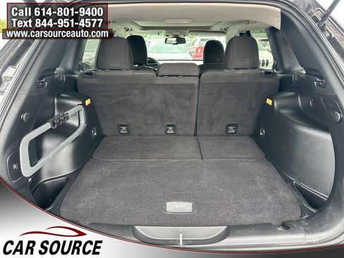 Used 2016 Jeep Cherokee Latitude w/ Comfort/Convenience Group AWD/4WD image 7