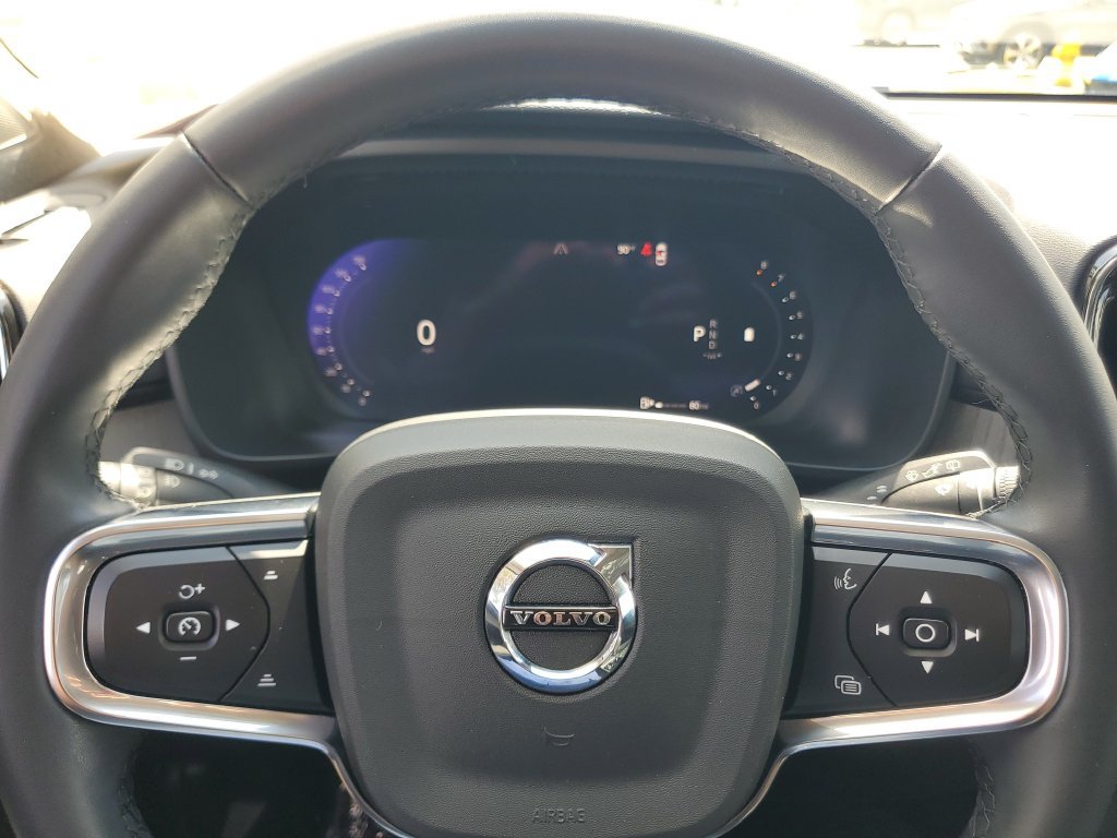 Certified 2024 Volvo XC40 B5 Plus AWD/4WD image 20