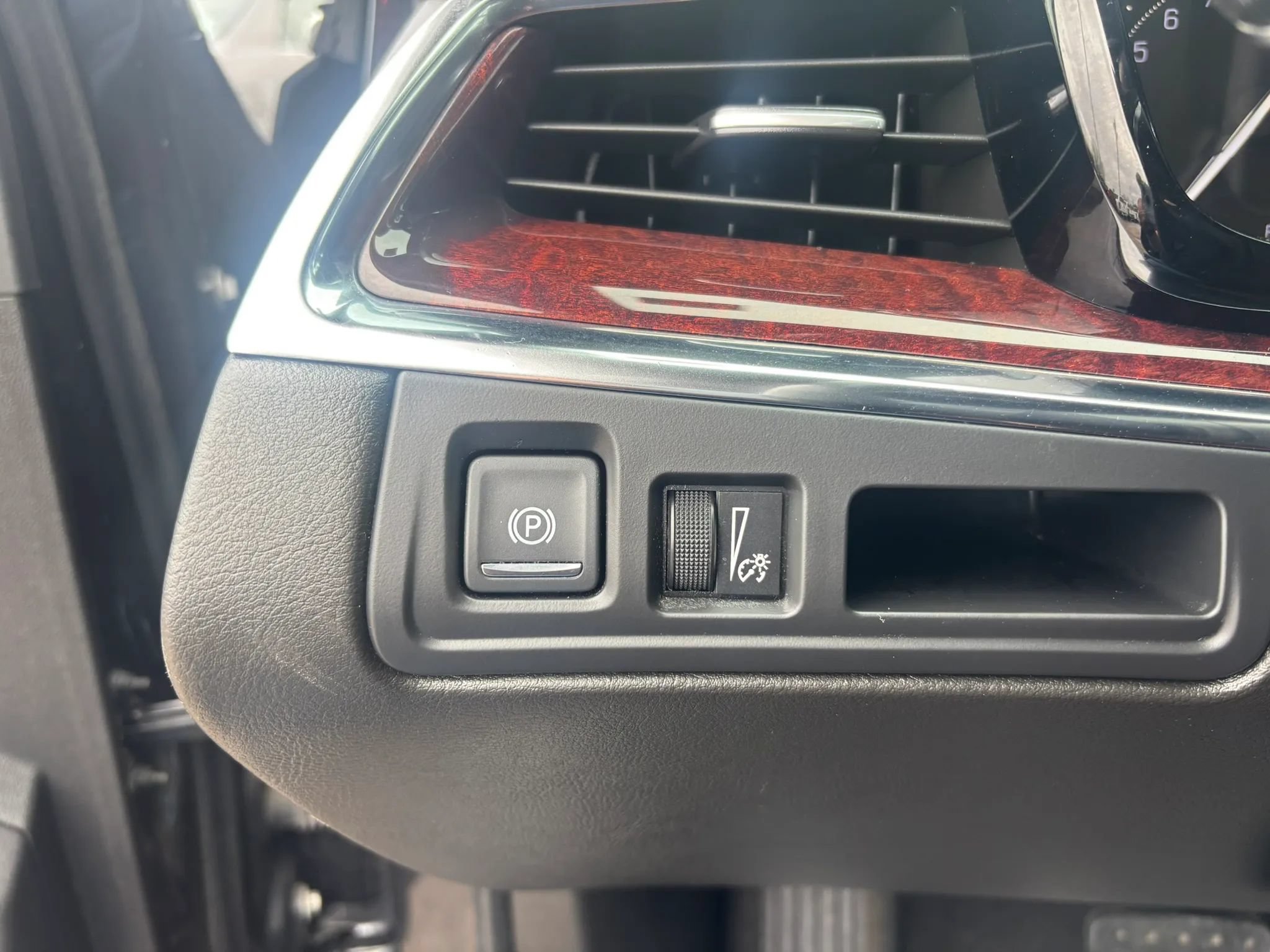 Used 2019 Cadillac XT5 Luxury AWD/4WD image 22