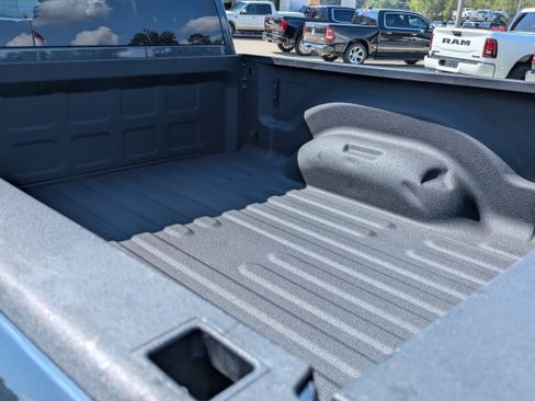 Used 2025 RAM 2500 Big Horn AWD/4WD image 4