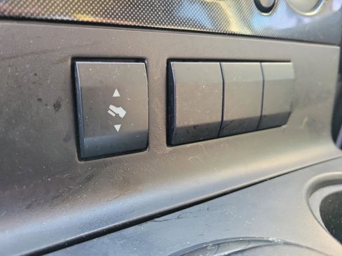 Used 2010 Ford Explorer Sport Trac XLT image 23