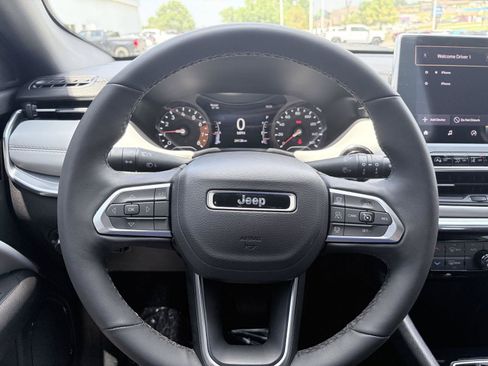 Used 2024 Jeep Compass Limited AWD/4WD image 13