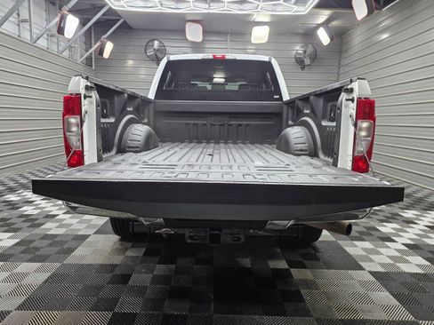 Used 2022 Ford F250 XL w/ Power Equipment Group AWD/4WD image 10