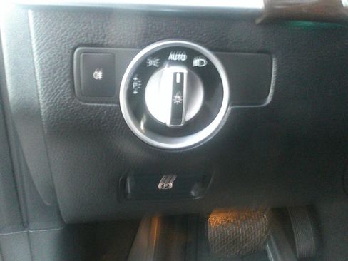 Used 2014 Mercedes-Benz GL 450 4MATIC image 17