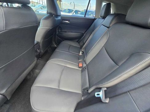 Used 2025 Toyota Corolla Cross XLE w/ Convenience Package FWD image 21