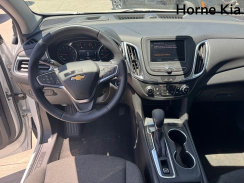 Used 2024 Chevrolet Equinox LT FWD image 15