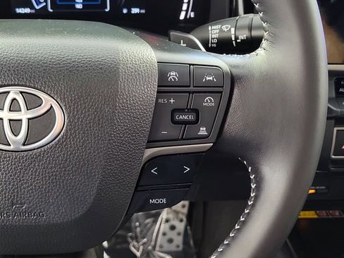 Used 2025 Toyota Camry SE w/ Convenience Package FWD image 26