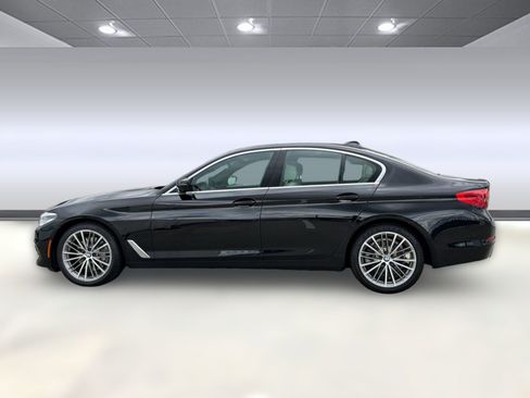 Used 2019 BMW 530i xDrive w/ Premium Package AWD/4WD image 2