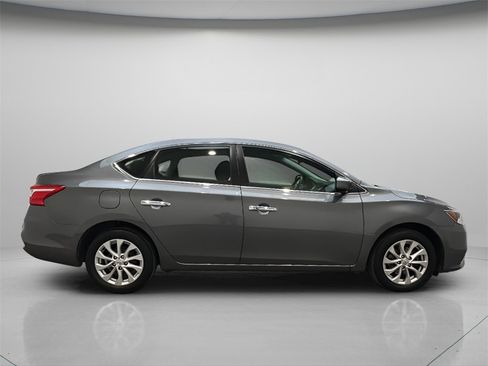 Used 2018 Nissan Sentra SV image 8