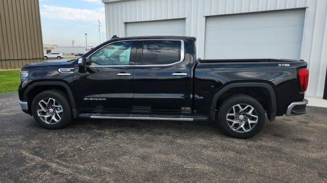 Used 2024 GMC Sierra 1500 SLT w/ SLT Premium Plus Package AWD/4WD image 7
