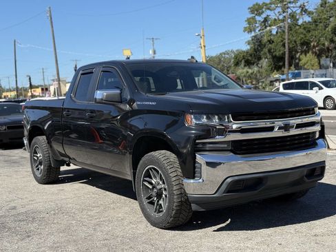 Used 2019 Chevrolet Silverado 1500 LT w/ Convenience Package image 9