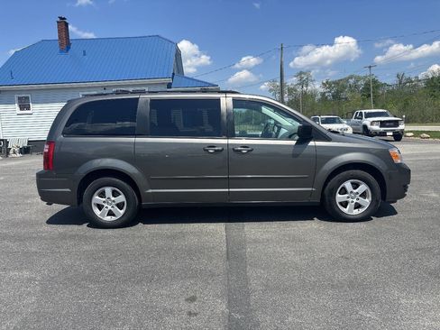 Used 2010 Dodge Grand Caravan Hero FWD image 8