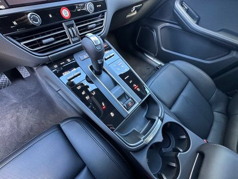 Used 2026 Porsche Macan S AWD/4WD image 31