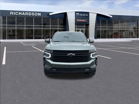 Used 2024 Chevrolet Suburban RST w/ Luxury Package image 9