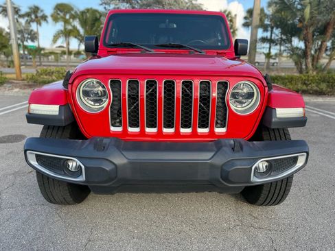 Used 2020 Jeep Gladiator Overland image 16
