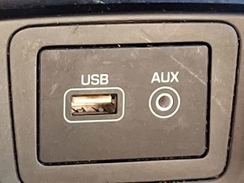 Used 2018 Hyundai Santa Fe SE image 26