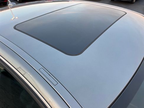 Used 2013 Mercedes-Benz E 350 4MATIC Sedan image 9