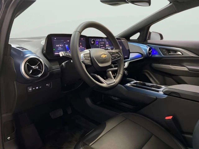 Used 2024 Chevrolet Equinox EV LT FWD image 17