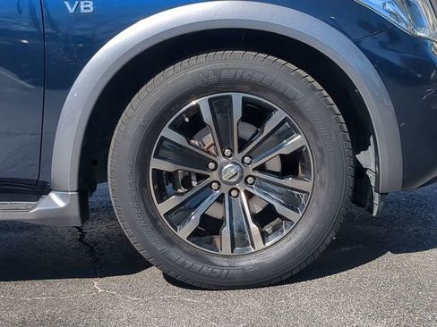 Used 2018 Nissan Armada Platinum image 11