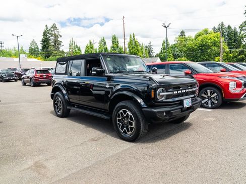Used 2024 Ford Bronco Outer Banks AWD/4WD image 27