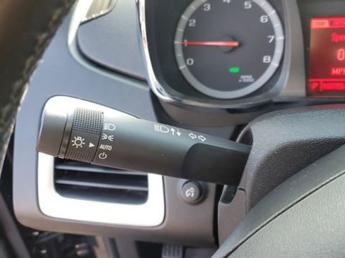 Used 2017 GMC Terrain SLE w/ Convenience Package image 8