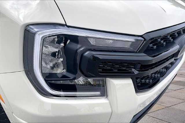 New 2026 Ford Ranger XLT w/ Black Appearance Package RWD image 14