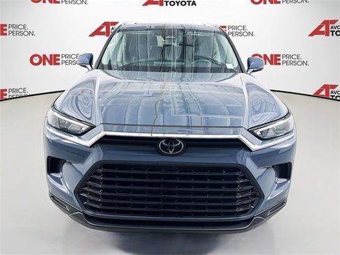 Certified 2024 Toyota Grand Highlander XLE image 2