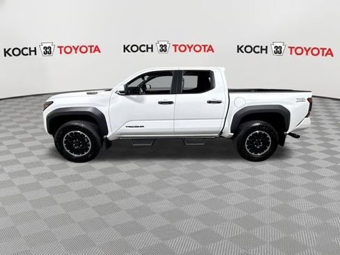New 2025 Toyota Tacoma TRD Off-Road image 5