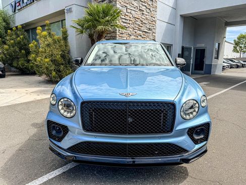 Used 2022 Bentley Bentayga AWD/4WD image 9