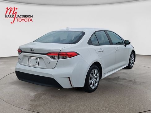 Used 2024 Toyota Corolla LE FWD image 9