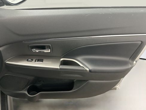 Used 2024 Mitsubishi Outlander Sport SE image 32