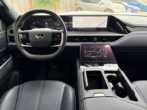 Certified 2026 INFINITI QX80 4WD image 12