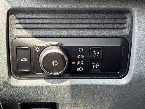 Used 2025 Ford F350 XLT w/ FX4 Off-Road Package image 25