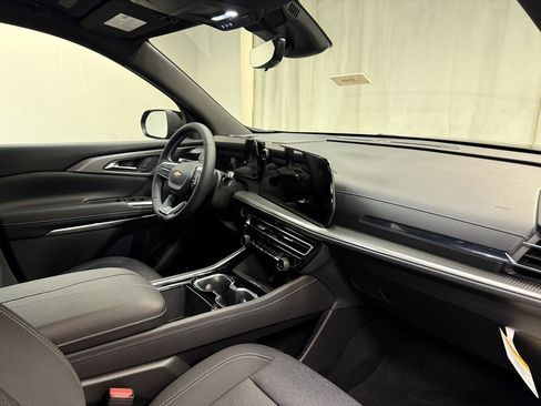 New 2026 Chevrolet Traverse LT w/ Driver Confidence Package image 12