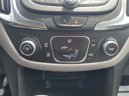 Used 2024 Chevrolet Equinox LS w/ LS Convenience Package FWD image 23