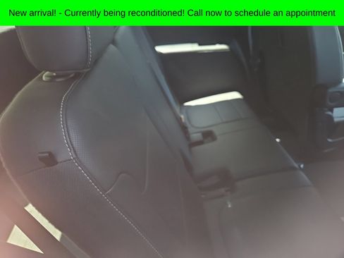 Used 2023 Chevrolet Traverse Premier w/ Redline Edition FWD image 9