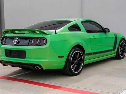Used 2013 Ford Mustang Boss 302 w/ Boss 302 Accessory Pkg image 11