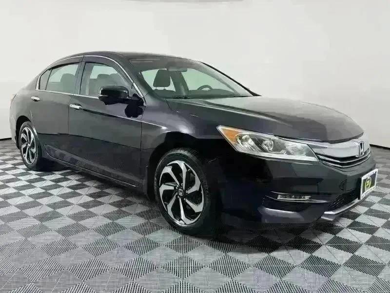 Used 2017 Honda Accord EX image 47