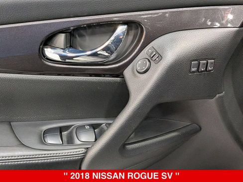 Used 2018 Nissan Rogue SV w/ Premium Package AWD/4WD image 15