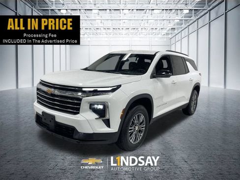 Used 2026 Chevrolet Traverse LT AWD/4WD image 1