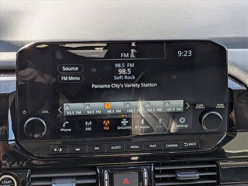 Used 2024 Nissan Pathfinder SL w/ SL Premium Package FWD image 14