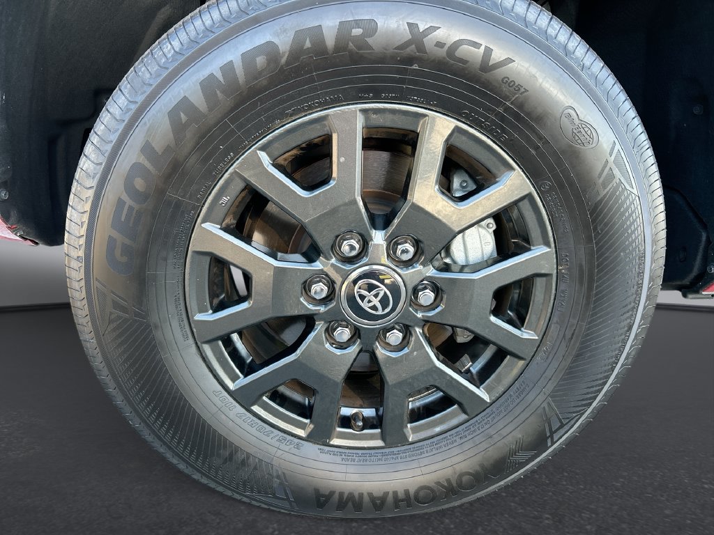Certified 2025 Toyota 4Runner SR5 AWD/4WD image 10