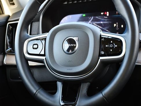 Certified 2025 Volvo XC90 B5 Plus image 19
