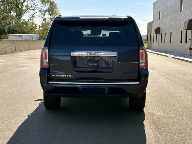 Used 2018 GMC Yukon XL Denali w/ Denali Ultimate Package AWD/4WD image 4