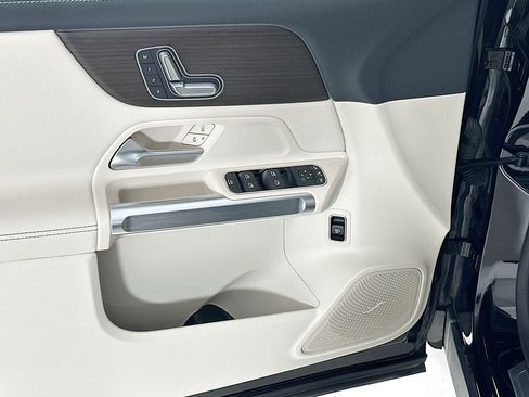 Certified 2025 Mercedes-Benz EQB 250+ image 19