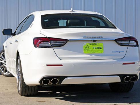 Used 2022 Maserati Quattroporte GT image 6