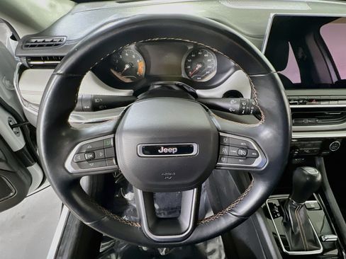 Used 2022 Jeep Compass Limited AWD/4WD image 11
